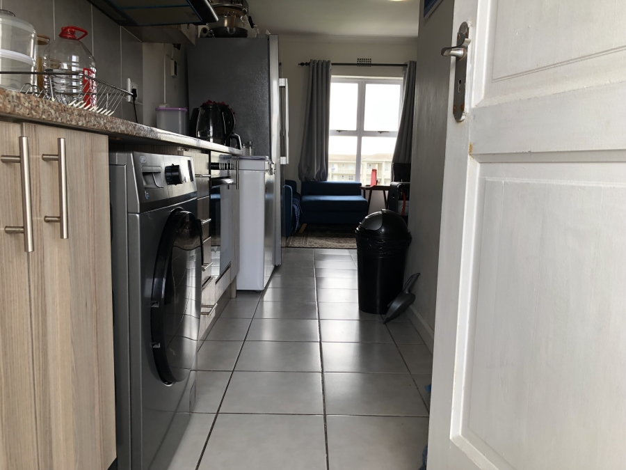 2 Bedroom Property for Sale in Muizenberg Western Cape